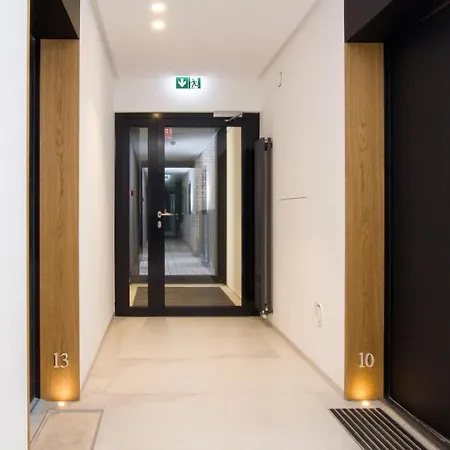 Front Park Sadowa With Parking By Renters Apartament *