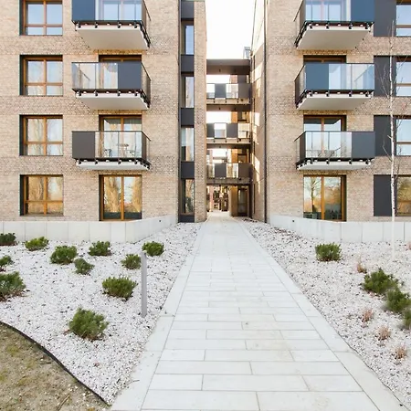 Front Park Sadowa With Parking By Renters