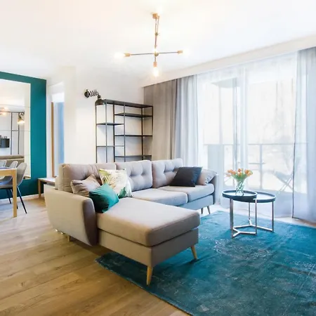 Front Park Sadowa With Parking By Renters * Гданьск